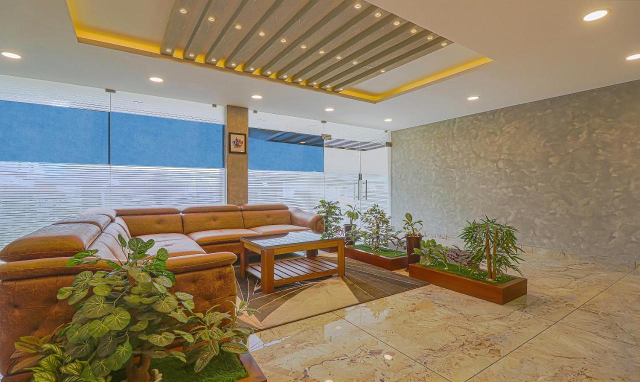 Treebo Trend Oryx Homes Kochi エクステリア 写真