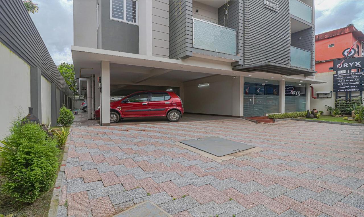 Treebo Trend Oryx Homes Kochi エクステリア 写真
