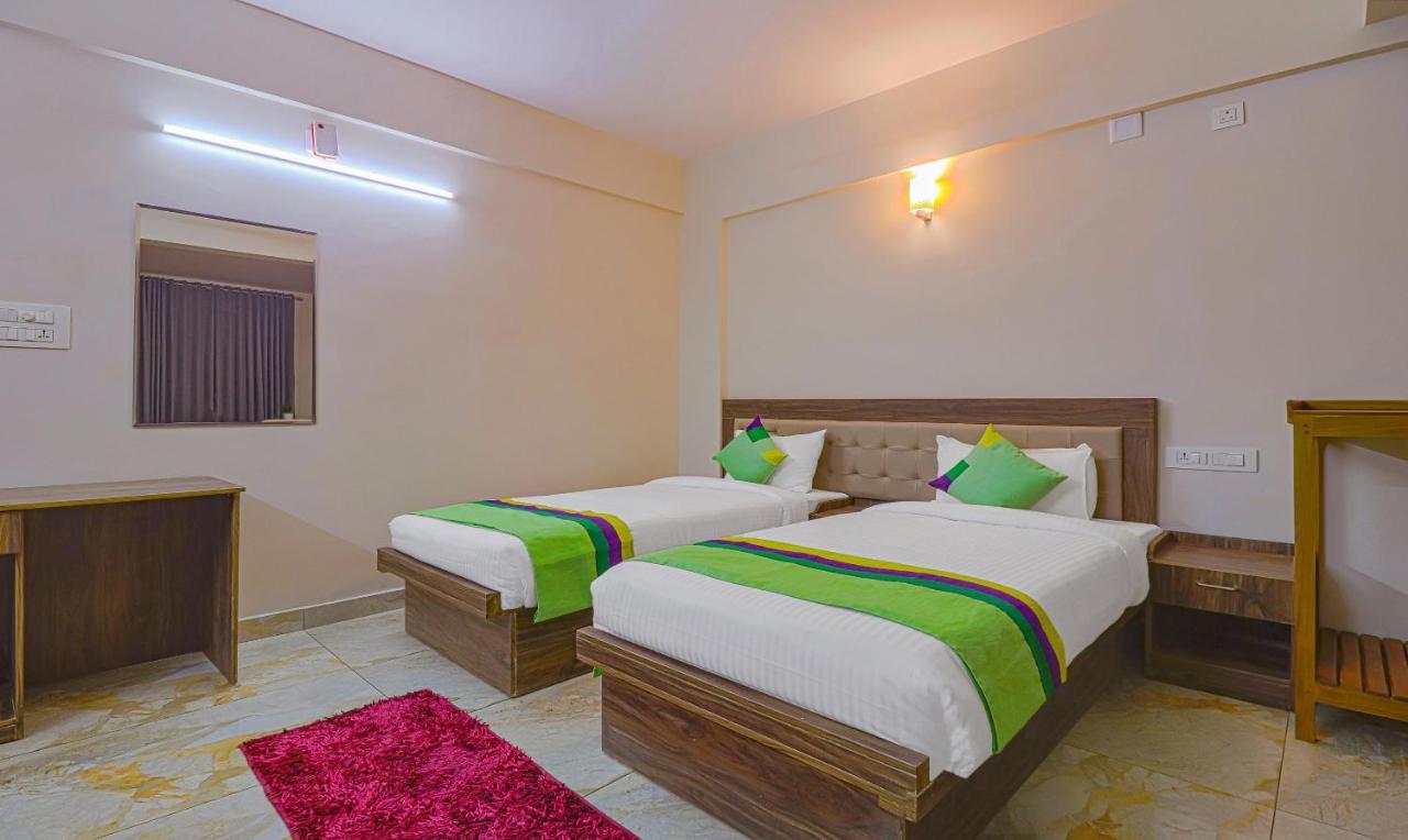 Treebo Trend Oryx Homes Kochi エクステリア 写真