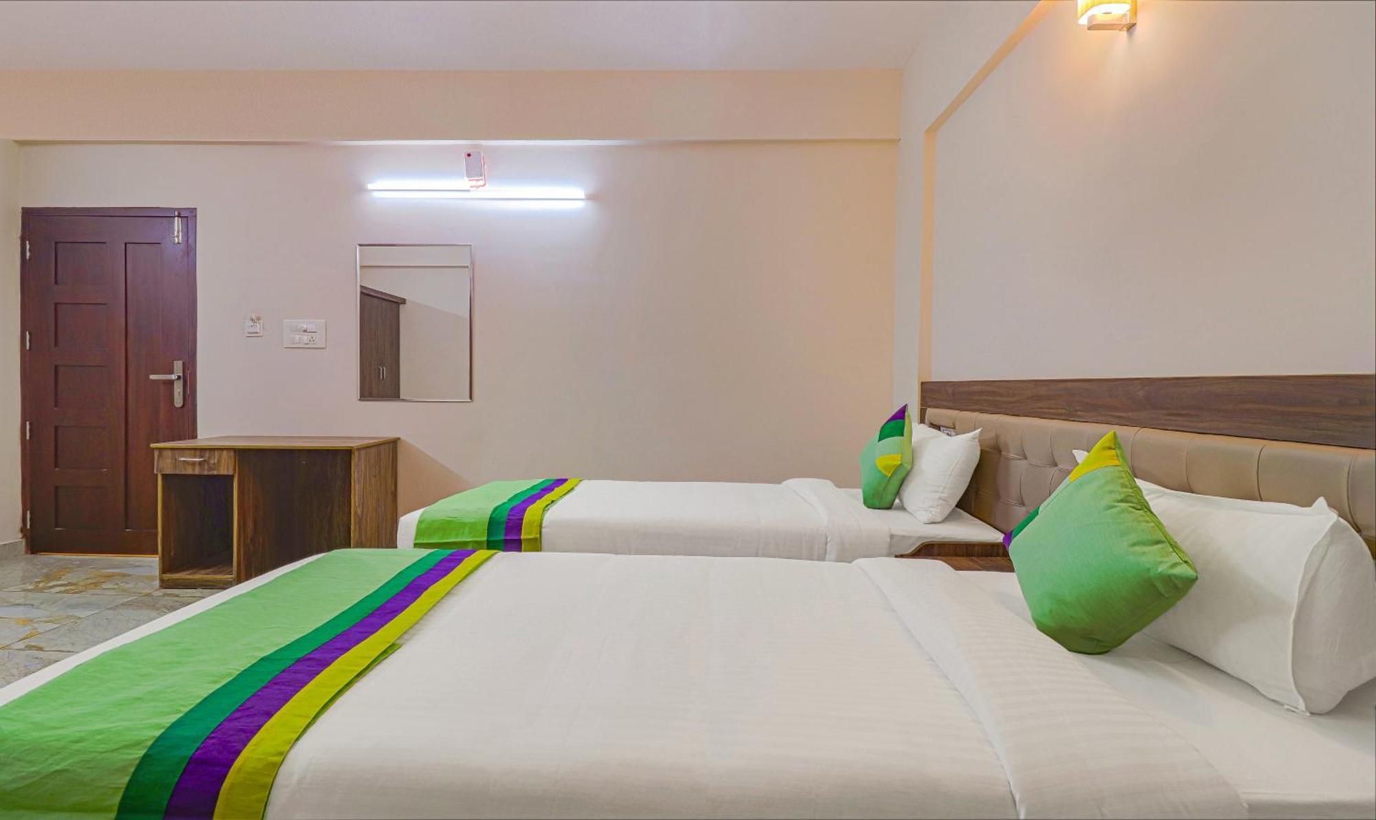 Treebo Trend Oryx Homes Kochi エクステリア 写真